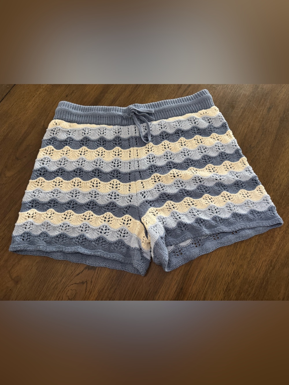 Universal Thread Cream & Light Blue Knit Wave High-Waist Shorts